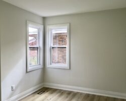 **RENOVATED** 3 Bedroom Main Floor in Welland!!